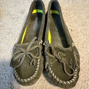 Minnetonka green Kilty tread